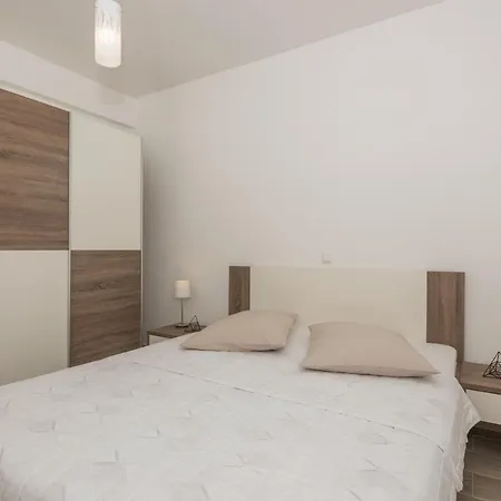 Hadria Gostinjska kuća 4*