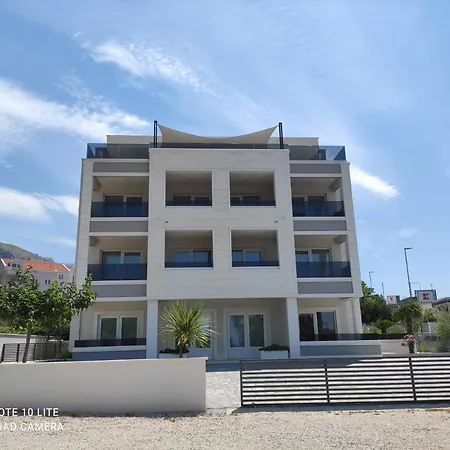Hadria Affittacamere 4*